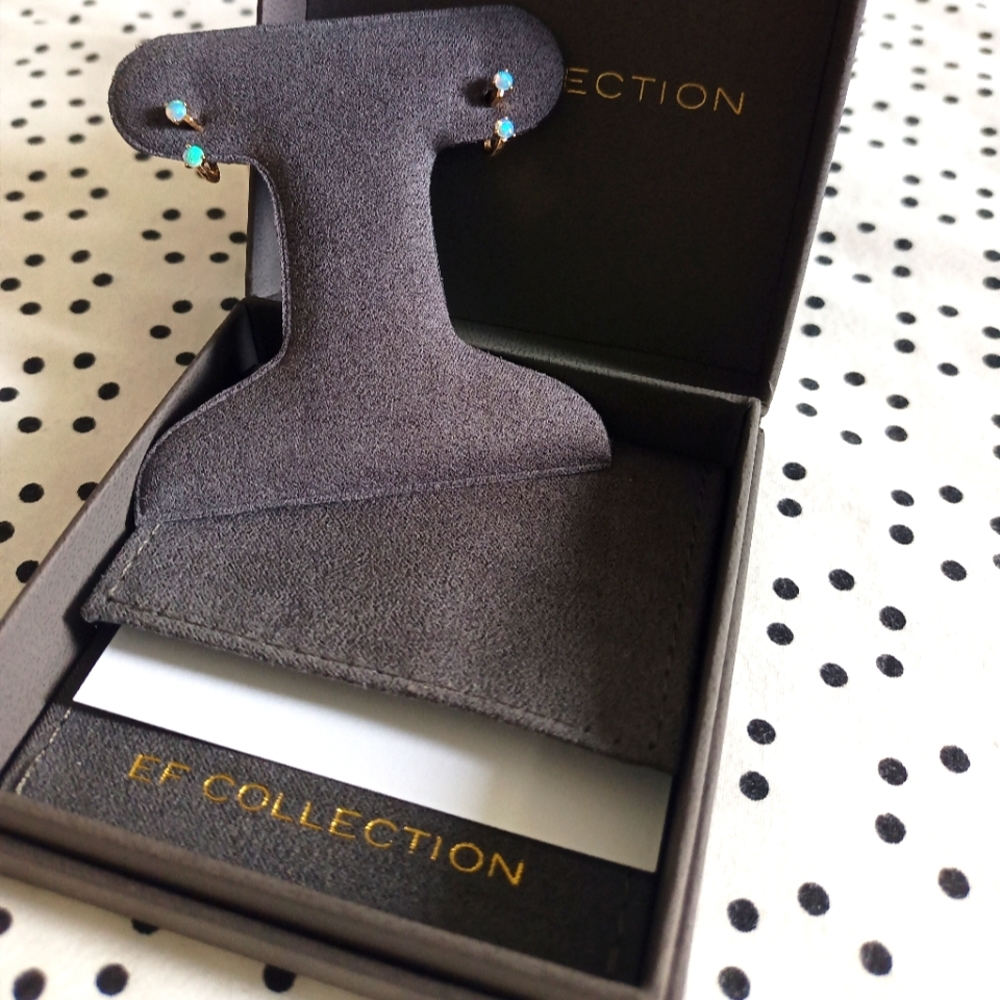 EF Collection 14 kt gold opal stud earrings